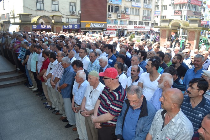 kazada-olen-emekli-ogretmen-fehmiye-surucu,-rize’de-defnedildi-(6).jpg
