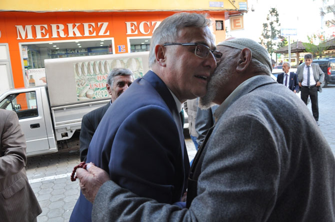 kenan-biyik-ve-candan-eyuboglu-cayelinde-2.jpg kenan-biyik-ve-candan-eyuboglu-cayelinde-2.jpg