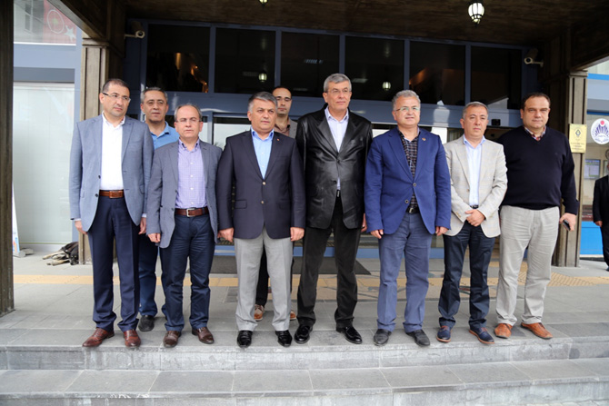 kenan-ipek-rize-belediyesinde-1.jpg kenan-ipek-rize-belediyesinde-1.jpg