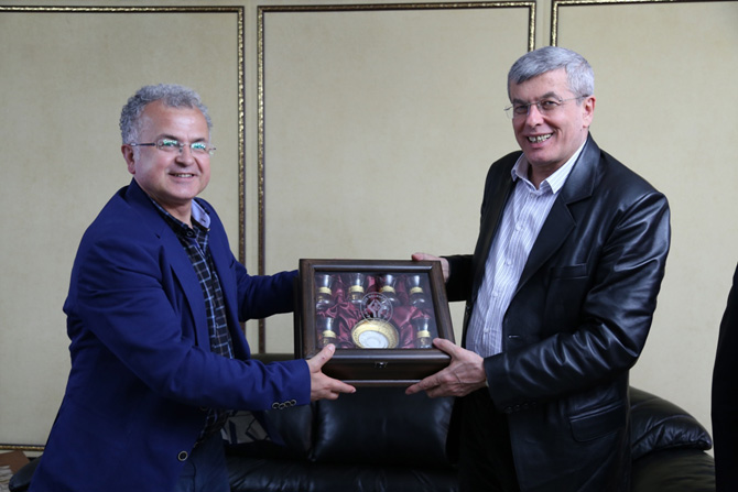 kenan-ipek-rize-belediyesinde-2.jpg kenan-ipek-rize-belediyesinde-2.jpg