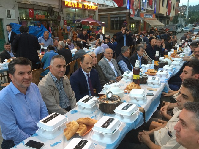 kendirli-belediyesinden-2-bin-kisilik-sokak-iftari-(10).jpg