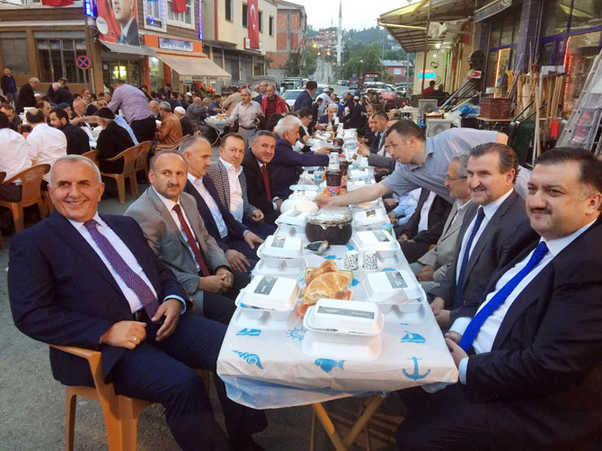 kendirli-belediyesinden-2-bin-kisilik-sokak-iftari-(15).jpg