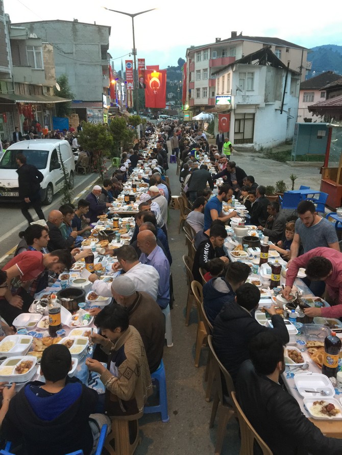 kendirli-belediyesinden-2-bin-kisilik-sokak-iftari-(16).jpg