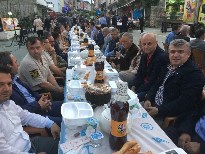 kendirli-belediyesinden-2-bin-kisilik-sokak-iftari-(3).jpg