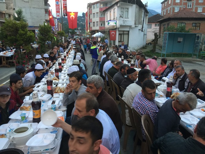kendirli-belediyesinden-2-bin-kisilik-sokak-iftari-(7).jpg