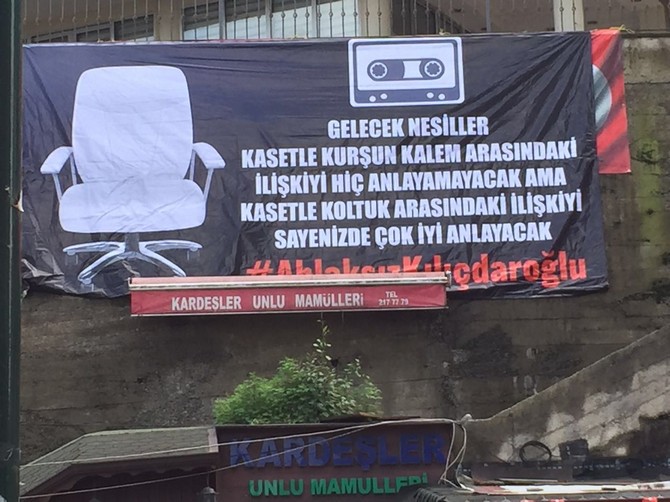 kilicdaroglu’na-rize’de-pankartli-protesto-(8).jpg