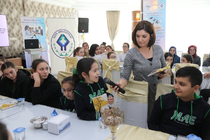 kitap-okuma-ve-paylasim-etkinliklerinin-ilki-rize-ogretmenevinde-duzenlendi-(5).jpg