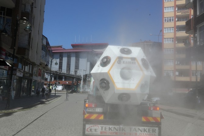 koronavirus-savascisi-mikronsis-araci-rize-cadde-ve-sokaklarinda-(2).jpg