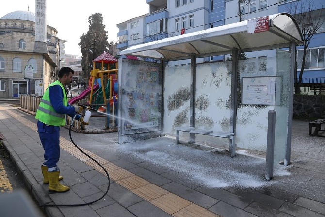 koronaviruse-karsi-rize-belediyesi-dezenfekte-calismalarini-arttirdi-(2).jpg