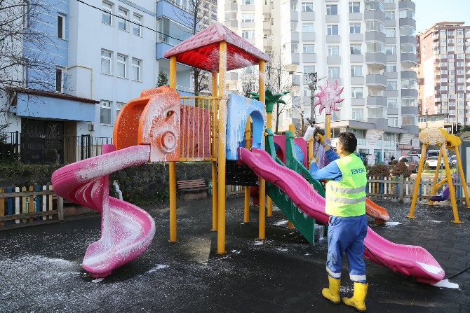 koronaviruse-karsi-rize-belediyesi-dezenfekte-calismalarini-arttirdi-(7).jpg