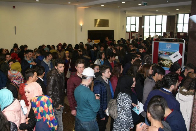 ktu-ve-meslek-tanitim-fuari’na-yogun-ilgi-(6).jpg