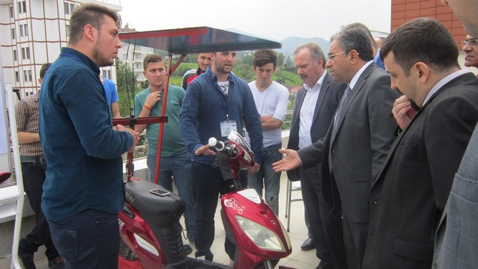 ktulu-ogrencilerden-gunes-enerjisi-ile-calisan-motosiklet-(10).jpg