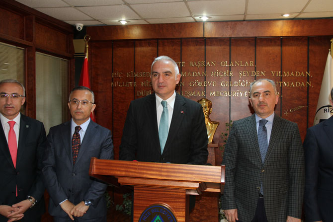 kultur-ve-turizm-bakani-mehmet-nuri-ersoy-rizede-1-002.jpg