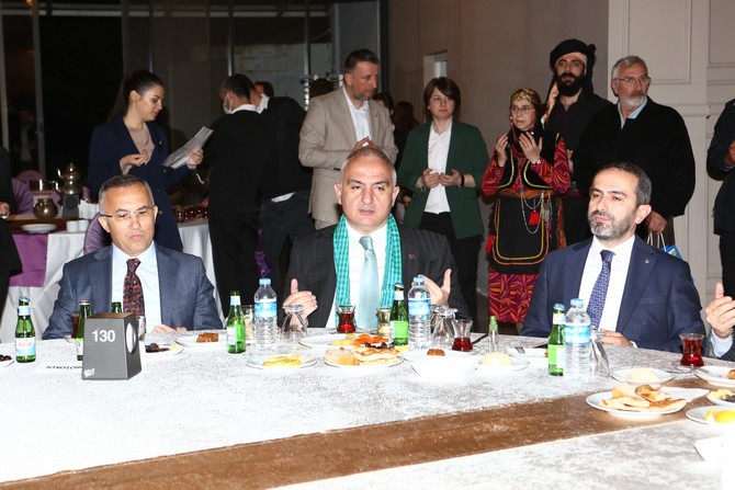 kultur-ve-turizm-bakani-mehmet-nuri-ersoy-rizede-2-002.jpg