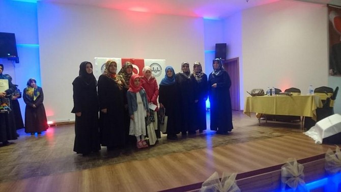 kur’an-i-kerimi-yuzunden-guzel-okuma-yarismasi-rize-il-finali-yapildi-(1).jpg