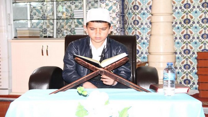 kur’an-i-kerimi-yuzunden-guzel-okuma-yarismasi-rize-il-finali-yapildi-(18).jpg