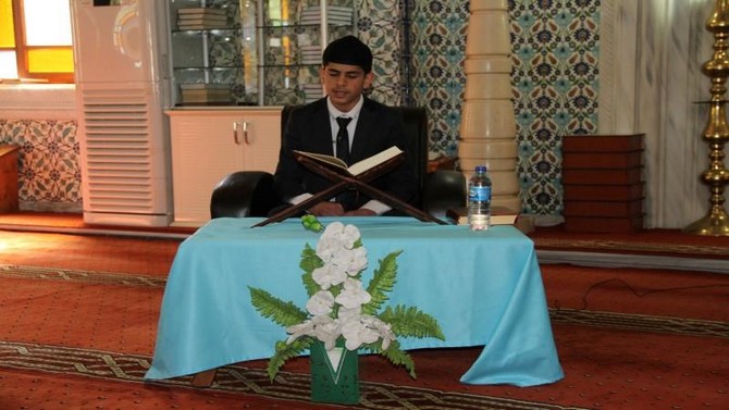kur’an-i-kerimi-yuzunden-guzel-okuma-yarismasi-rize-il-finali-yapildi-(5)-001.jpg