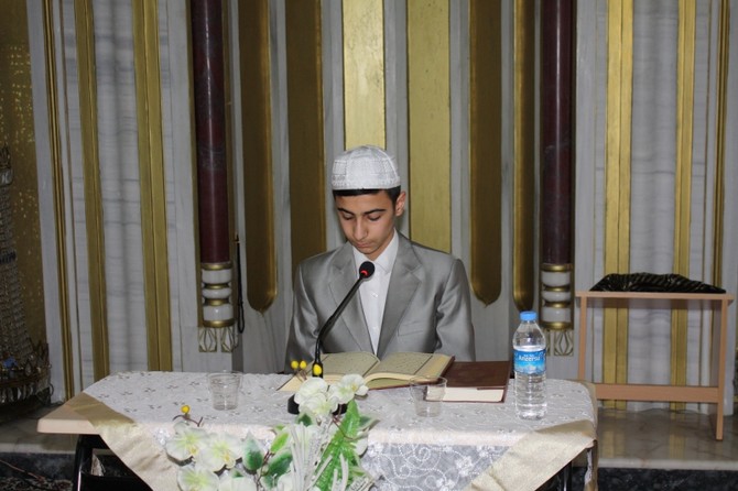 kuran-i-kerimi-yuzunden-guzel-okuma-yarismasi-rize-il-finali-yapildi-(12).jpg