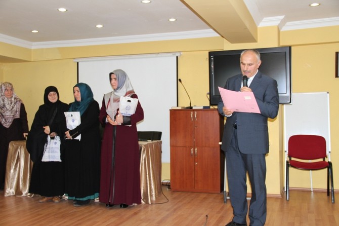 kuran-i-kerimi-yuzunden-guzel-okuma-yarismasi-rize-il-finali-yapildi-(5).jpg