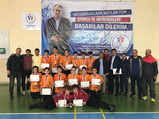 kurtulus-ortaokulu,-erzincan’da-yapilan-okul-sporlari-hentbol-yildiz-erkek-yari-final-musabakalarinda-1.-olarak-samsunda-yapilacak-turkiye-finallerine-katilmaya-hak-kazandi-1.jpg