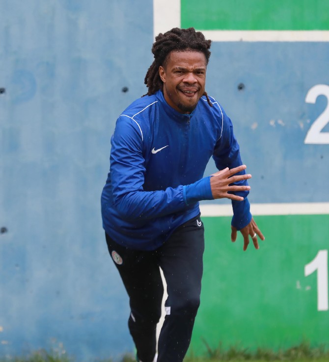 loic-remy-013.jpg
