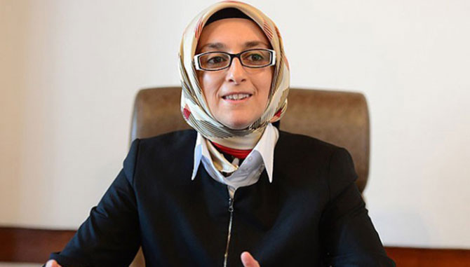 lutfiye-selva-cam-ak-parti-kadin-kollari-baskani.jpg lutfiye-selva-cam-ak-parti-kadin-kollari-baskani.jpg