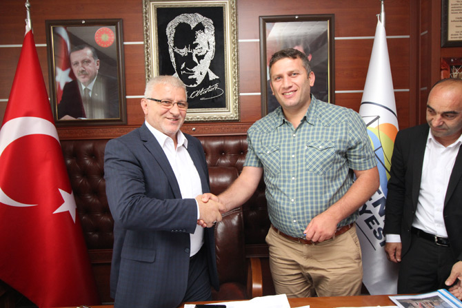 madenli-belediyesi’nde-toplu-is-sozlesmesi-sevinci-1.jpg madenli-belediyesi’nde-toplu-is-sozlesmesi-sevinci-1.jpg