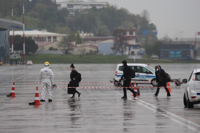 makedonya’dan-270-kisi-trabzon’a-getirildi-(8).jpg