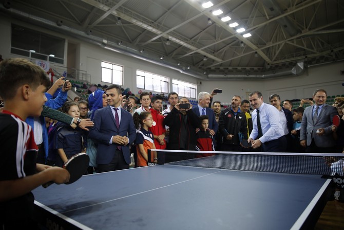 masa-tenisi-turkiye-sampiyonasi-rizede-basladi.-acilis-bakan-osman-askin-baktan-(2).jpg