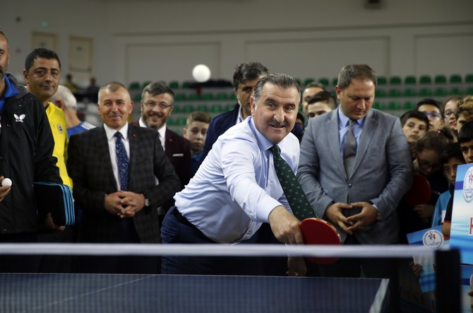 masa-tenisi-turkiye-sampiyonasi-rizede-basladi.-acilis-bakan-osman-askin-baktan-(4).jpg