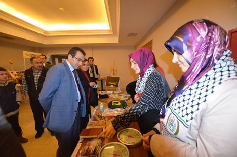 mavi-marmara-saldirisi-cayeli’nde-sahneye-tasindi--1.jpg mavi-marmara-saldirisi-cayeli’nde-sahneye-tasindi--1.jpg