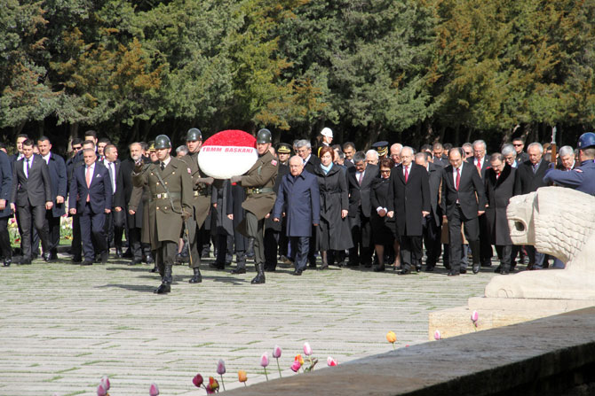 meclis-anitkabir’de2.jpg