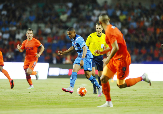 medipol-basaksehir-az-alkmaar-maci-1.jpg medipol-basaksehir-az-alkmaar-maci-1.jpg