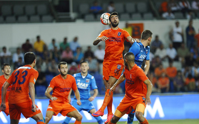 medipol-basaksehir-az-alkmaar-maci.jpg medipol-basaksehir-az-alkmaar-maci.jpg