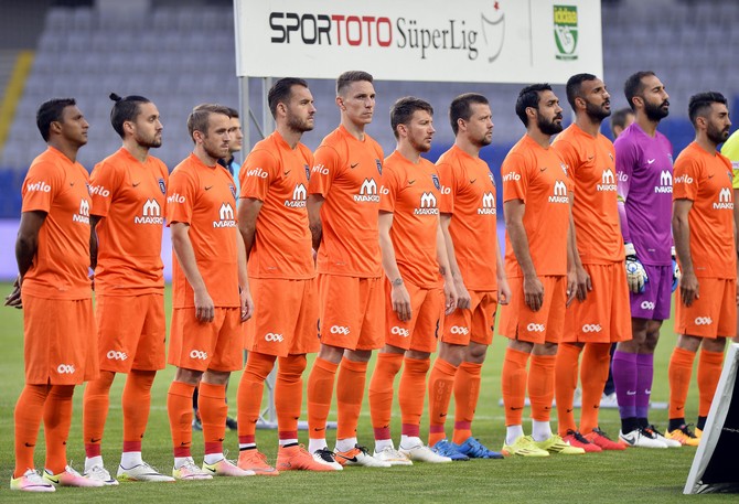 medipol-basaksehir-rizespor-(3).jpg