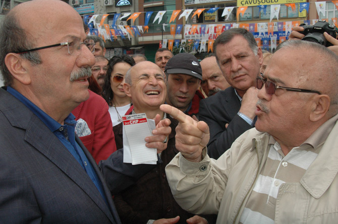 mehmet-bekarogluna-vatandas-tepkisi-3.jpg mehmet-bekarogluna-vatandas-tepkisi-3.jpg