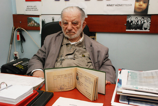 mehmet-kalyoncu,-suleyman-demirel-cay-cuzdani-sahibi-oldugunu-soyledi.jpg mehmet-kalyoncu,-suleyman-demirel-cay-cuzdani-sahibi-oldugunu-soyledi.jpg