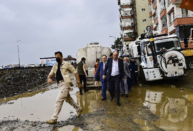 memleket-partisi-genel-baskani-ince-sel-ve-heyelanlarin-yasandigi-rize-ile-artvini-ziyaret-etti-1-001.jpg