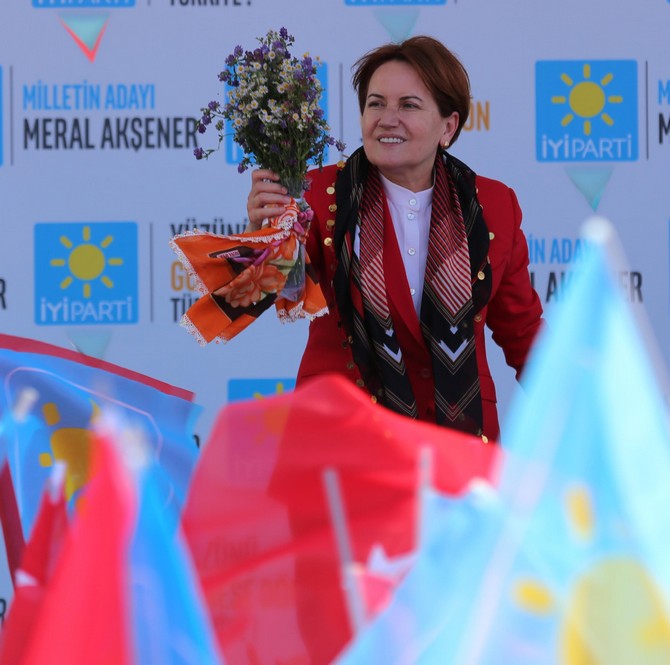 meral-aksener-rize-mitingi-(3).jpg