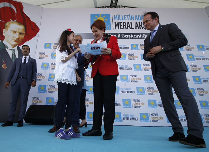 meral-aksener-rizede-002.jpg