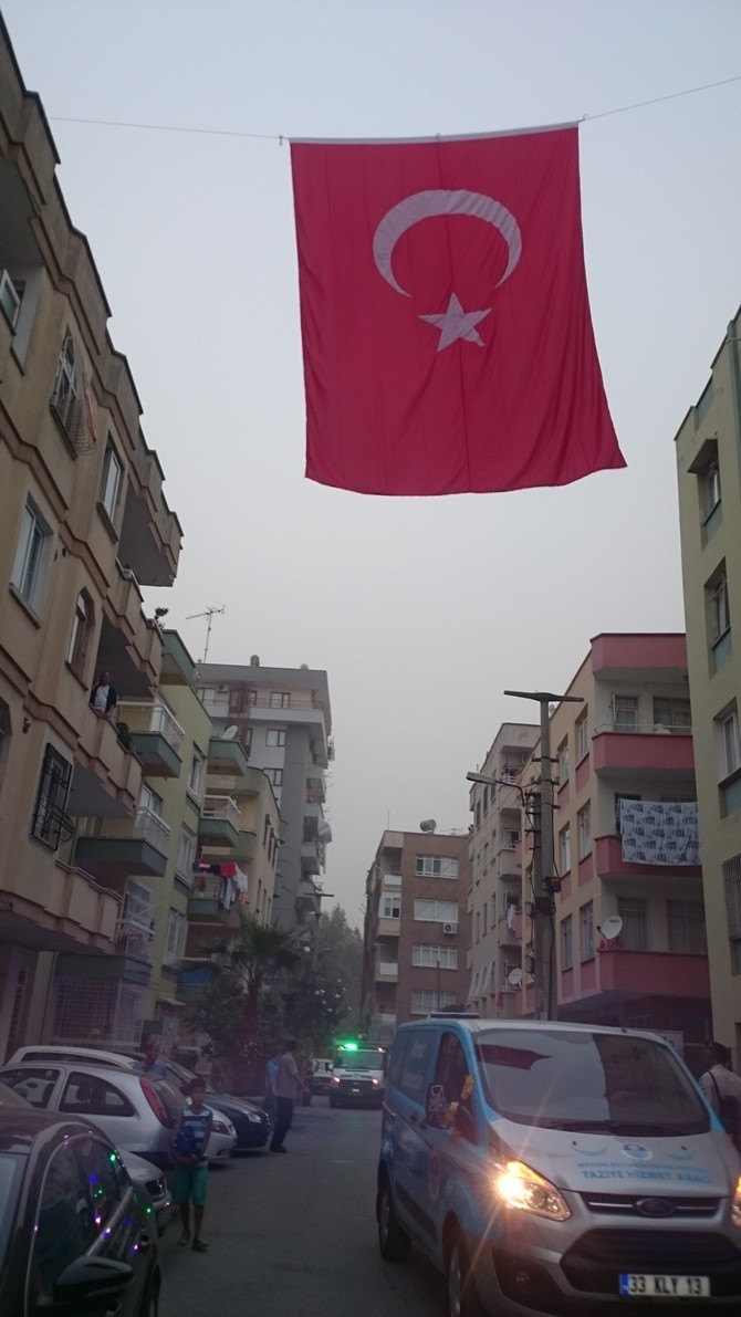mersin’e-sehit-atesi-dustu-(1).jpg