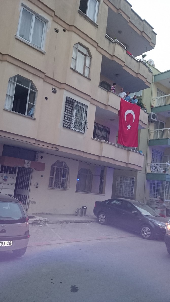 mersin’e-sehit-atesi-dustu-(2).jpg