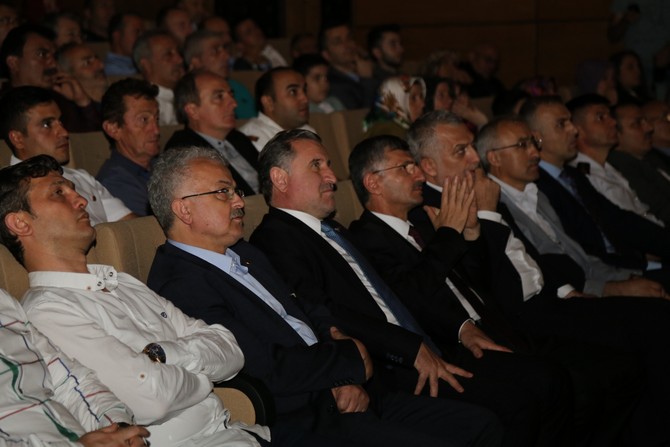 metin-rize-belediyesinin-15-temmuz-konferansina-katildi-(4).jpg
