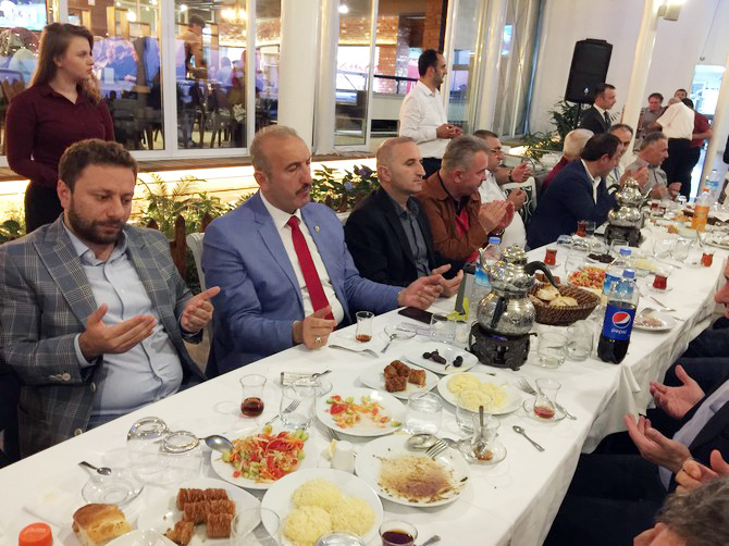 milletvekili-hasan-karal,-muhtarlarla-ve-basin-mensuplariyla-iftarda-bulustu-(12).jpg