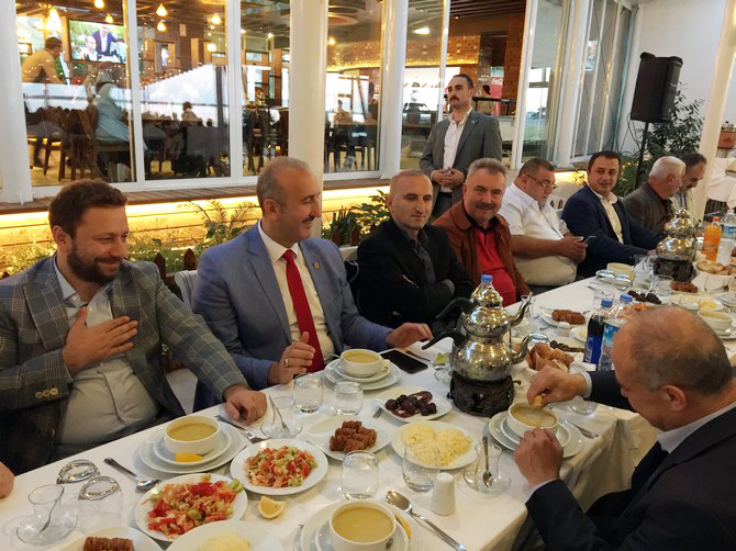 milletvekili-hasan-karal,-muhtarlarla-ve-basin-mensuplariyla-iftarda-bulustu-(4).jpg