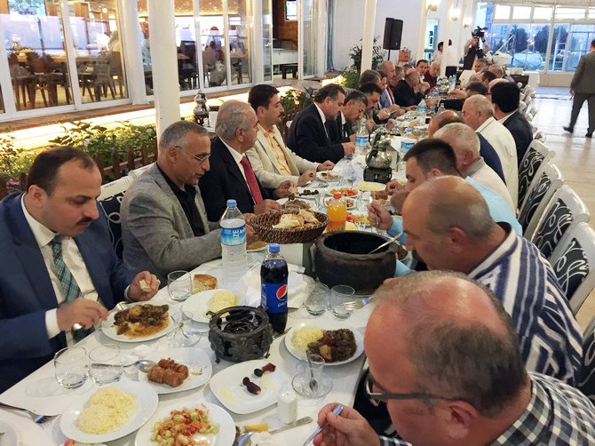 milletvekili-hasan-karal,-muhtarlarla-ve-basin-mensuplariyla-iftarda-bulustu-(8).jpg