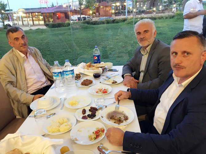 milletvekili-hasan-karal,-muhtarlarla-ve-basin-mensuplariyla-iftarda-bulustu-(9).jpg