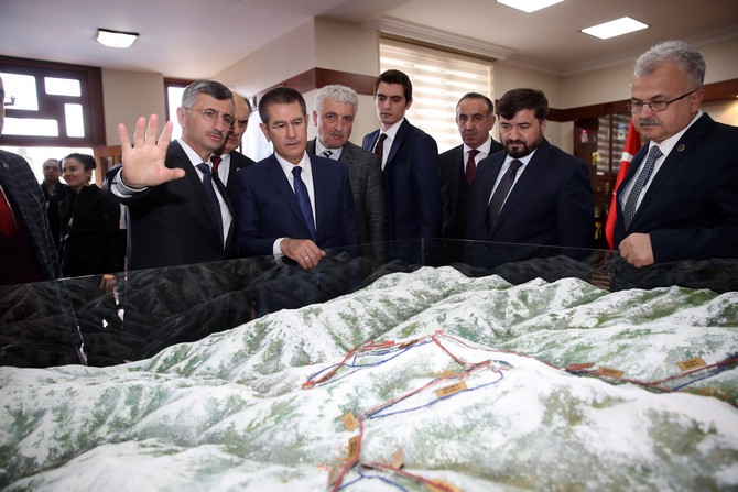 milli-savunma-bakani-nurettin-canikli,-rize-valiligini-ziyaret-ederek-vali-erdogan-bektastan-bilgi-aldi-(1).jpg