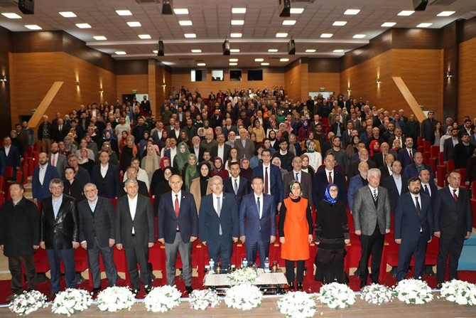 milli-savunma-bakani-nurettin-canikli-rize-recep-tayyip-erdogan-universitesinde-duzenlenen-18.-siyaset-akademisinin-acilis-torenine-katildi-(17).jpg