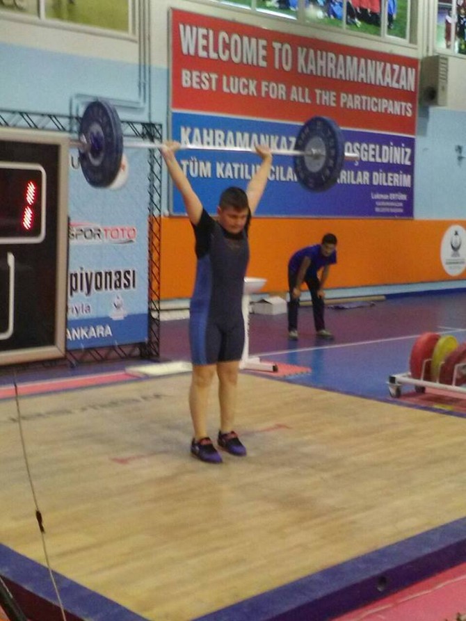 minikler-ferdi-turkiye-halter-sampiyonasinda-rizeli-minik-halterciler-turkiye-sampiyonu-ve-3.su-oldu-(6).jpg
